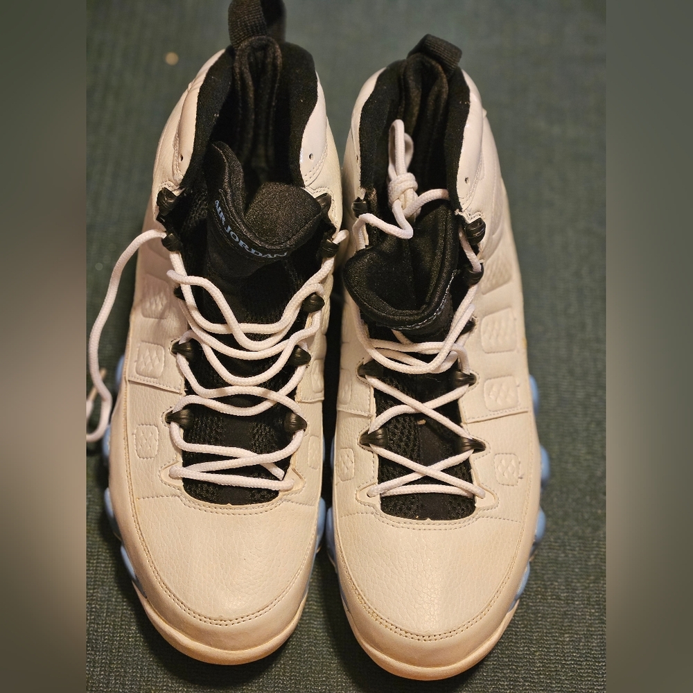 Men sneakers